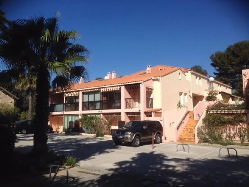 Renecros 1 A 30 M De La Mer Grande Terrasse Wifi Clim Parking Bandol