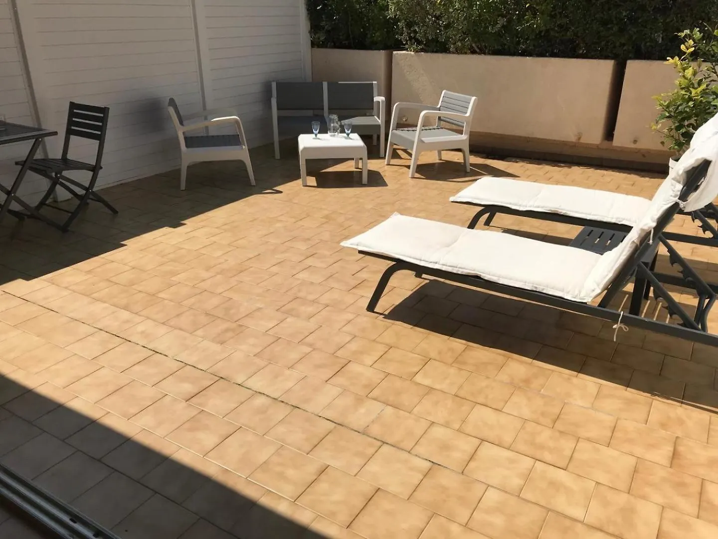 Renecros 1 A 30 M De La Mer Grande Terrasse Wifi Clim Parking Bandol 0*,  Francia